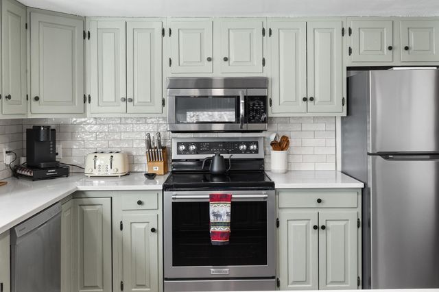 1990 East Mountain Road, Killington, VT 05751