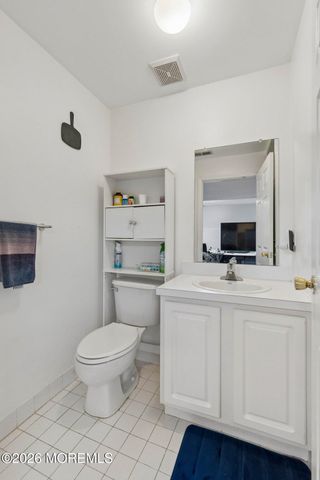 88 Austin Street 330, Tinton Falls, NJ 07712