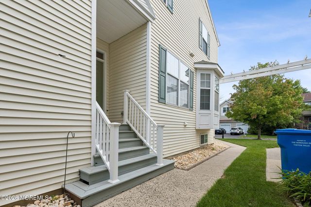 88 Austin Street 330, Tinton Falls, NJ 07712