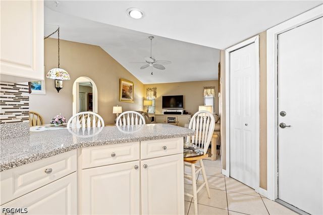 3906 SE 10th PL, Cape Coral, FL 33904