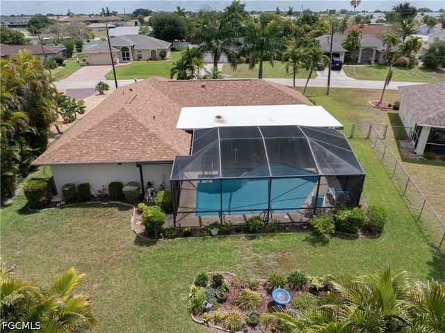 3906 SE 10th PL, Cape Coral, FL 33904