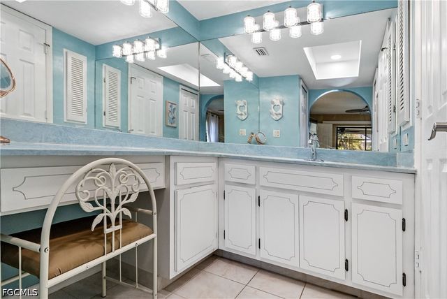 3906 SE 10th PL, Cape Coral, FL 33904