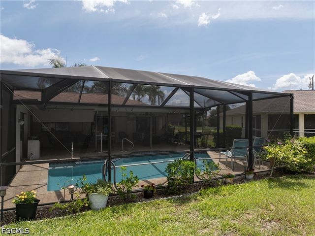 3906 SE 10th PL, Cape Coral, FL 33904