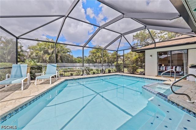 3906 SE 10th PL, Cape Coral, FL 33904