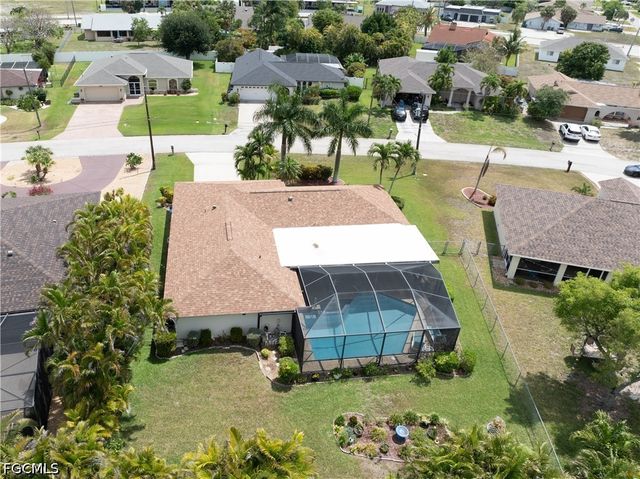 3906 SE 10th PL, Cape Coral, FL 33904