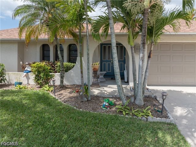 3906 SE 10th PL, Cape Coral, FL 33904