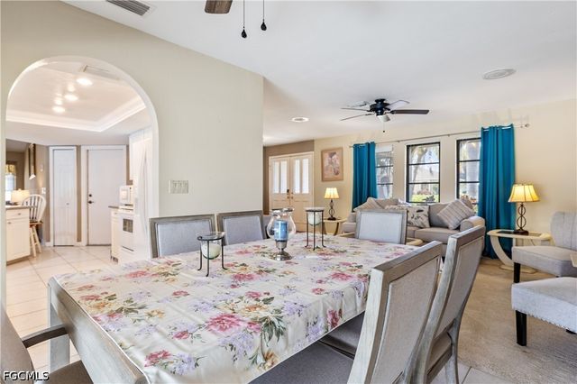 3906 SE 10th PL, Cape Coral, FL 33904