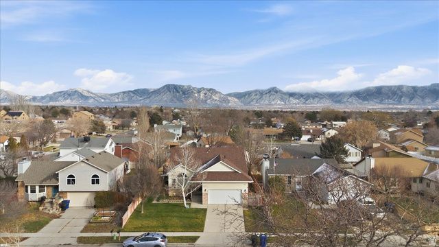 6325 S DRY WIND DR, Taylorsville, UT 84129