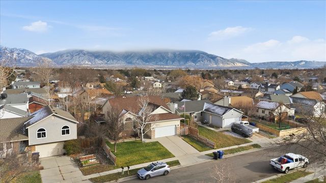 6325 S DRY WIND DR, Taylorsville, UT 84129