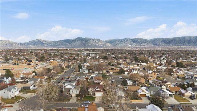 6325 S DRY WIND DR, Taylorsville, UT 84129