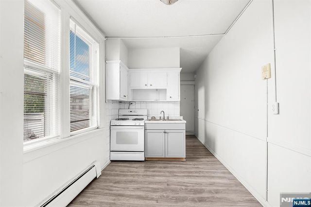 251 Palisade Avenue, Cliffside Park, NJ 07010