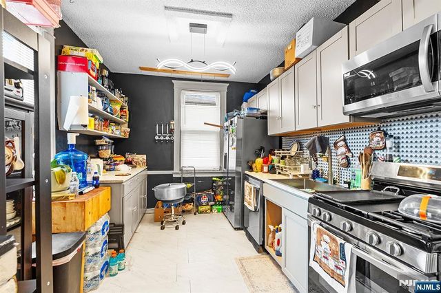 251 Palisade Avenue, Cliffside Park, NJ 07010