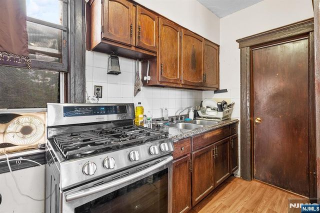251 Palisade Avenue, Cliffside Park, NJ 07010