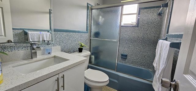 9721 SW 37th Ter 9723, Miami, FL 33165