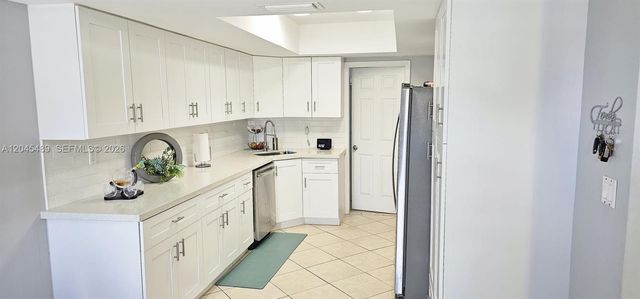 9721 SW 37th Ter 9723, Miami, FL 33165
