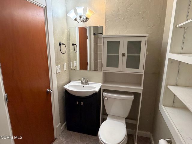 1054 Scott Street, Maumee, OH 43537