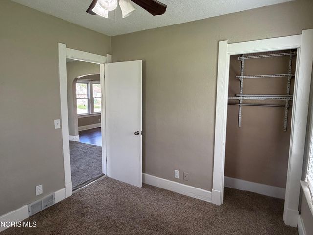 1054 Scott Street, Maumee, OH 43537