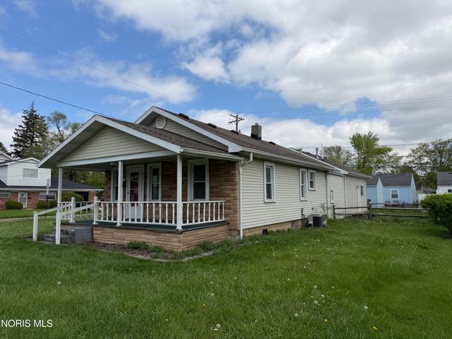 1054 Scott Street, Maumee, OH 43537