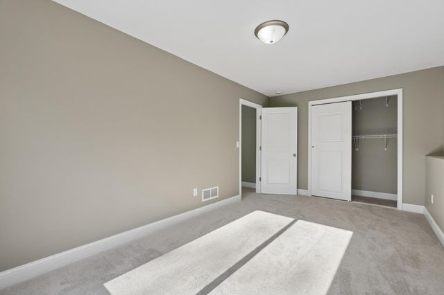 1880 Desoto Street N, Maplewood, MN 55117