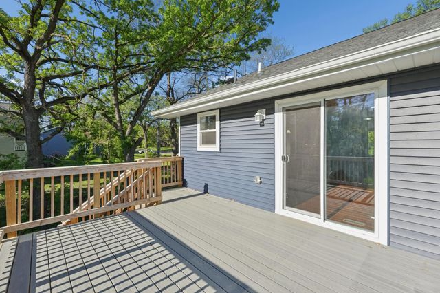 1880 Desoto Street N, Maplewood, MN 55117