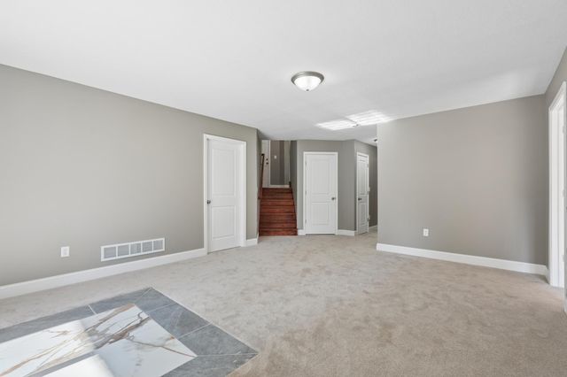 1880 Desoto Street N, Maplewood, MN 55117