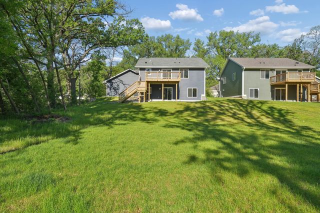 1880 Desoto Street N, Maplewood, MN 55117