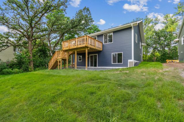 1880 Desoto Street N, Maplewood, MN 55117
