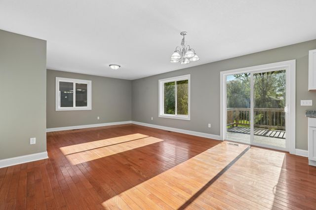 1880 Desoto Street N, Maplewood, MN 55117