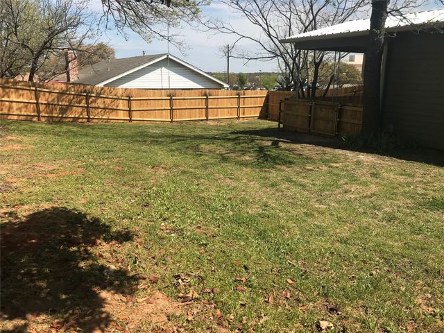1106 Foster Lane, Weatherford, TX 76086