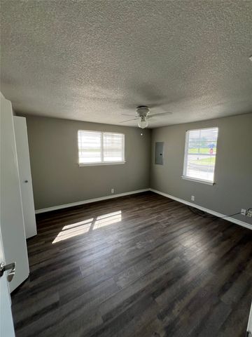 1106 Foster Lane, Weatherford, TX 76086