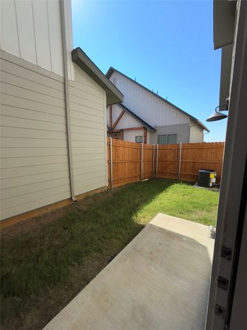 2036 Oak Grove 162B, Aubrey, TX 76227