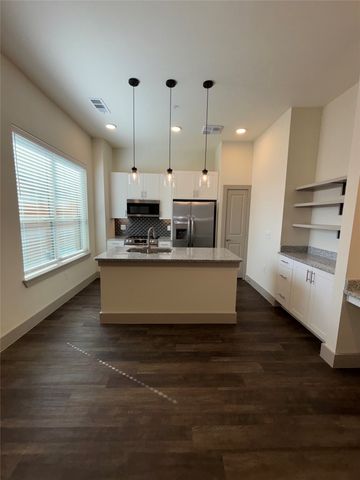 2036 Oak Grove 162B, Aubrey, TX 76227