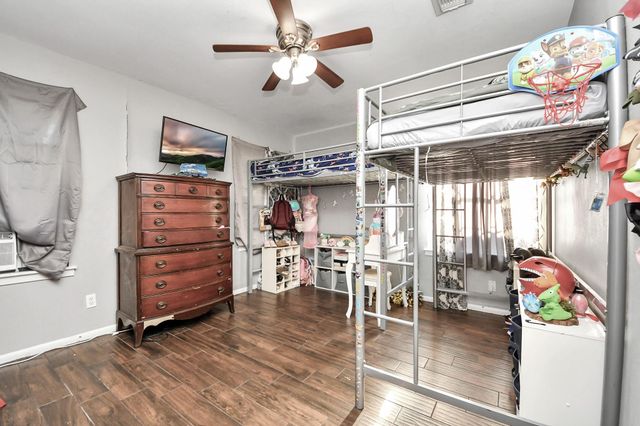 805 Armor Avenue, Pasadena, TX 77502