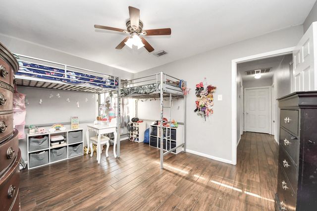 805 Armor Avenue, Pasadena, TX 77502