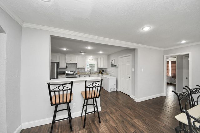 805 Armor Avenue, Pasadena, TX 77502