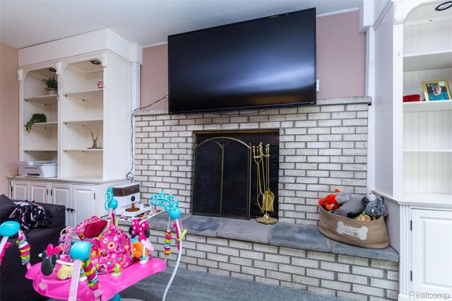 6129 Southward Avenue, Waterford Charter Township, MI 48329