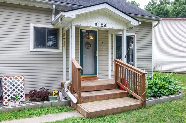 6129 Southward Avenue, Waterford Charter Township, MI 48329