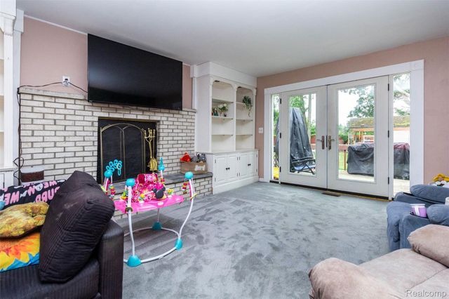 6129 Southward Avenue, Waterford Charter Township, MI 48329