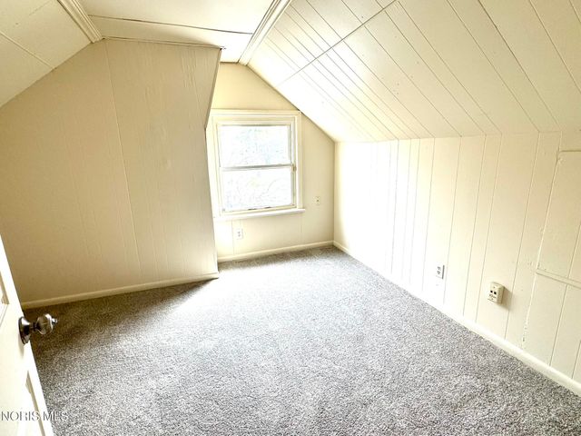 965 Curtis Street, Toledo, OH 43609