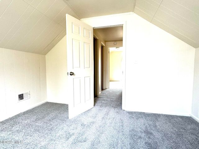 965 Curtis Street, Toledo, OH 43609