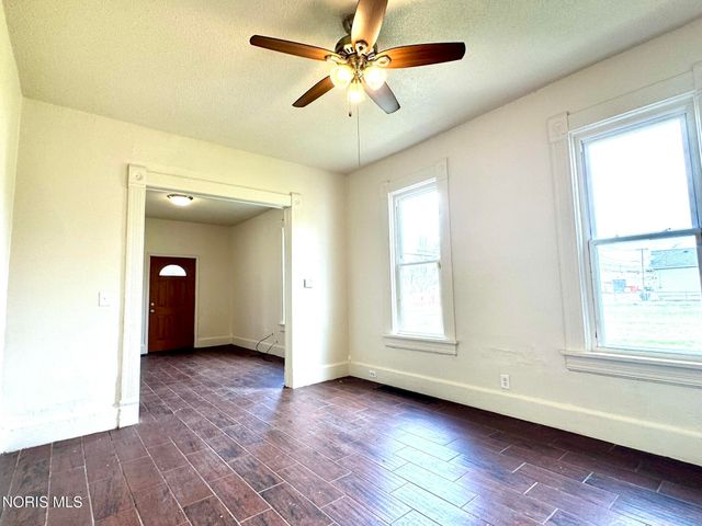 965 Curtis Street, Toledo, OH 43609