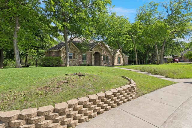 1151 Ashemore Court, Midlothian, TX 76065