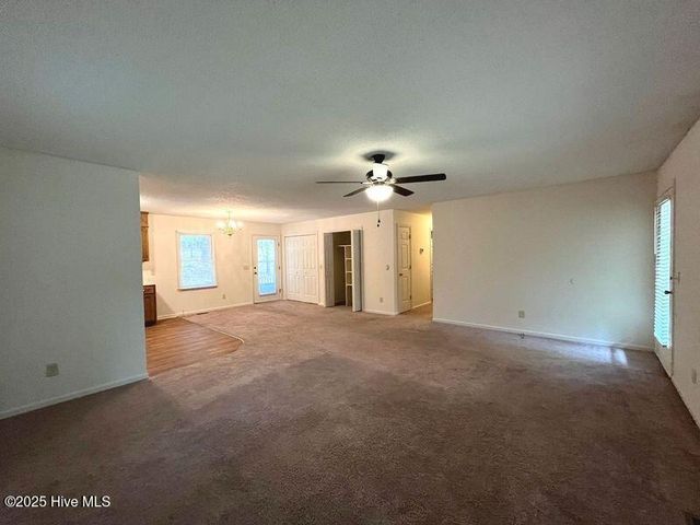 902 Heather Trail, Aberdeen, NC 28315