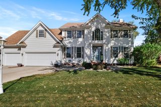 1054 Smallwood Trail, Valparaiso, IN 46385
