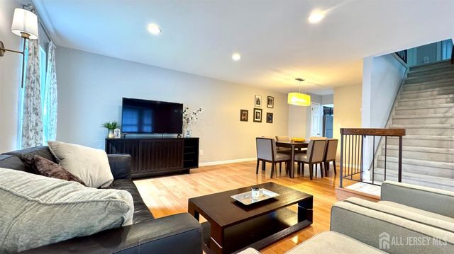 507 Timber Oaks Road, Edison, NJ 08820