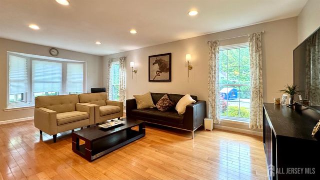507 Timber Oaks Road, Edison, NJ 08820