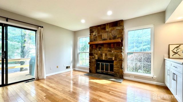 507 Timber Oaks Road, Edison, NJ 08820