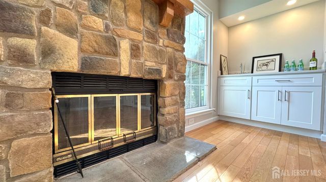 507 Timber Oaks Road, Edison, NJ 08820