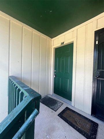 1516 Bay Area Boulevard 14, Houston, TX 77058