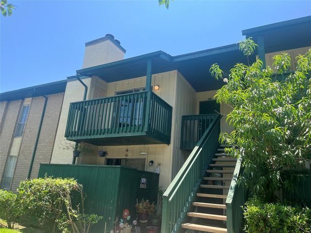 1516 Bay Area Boulevard 14, Houston, TX 77058